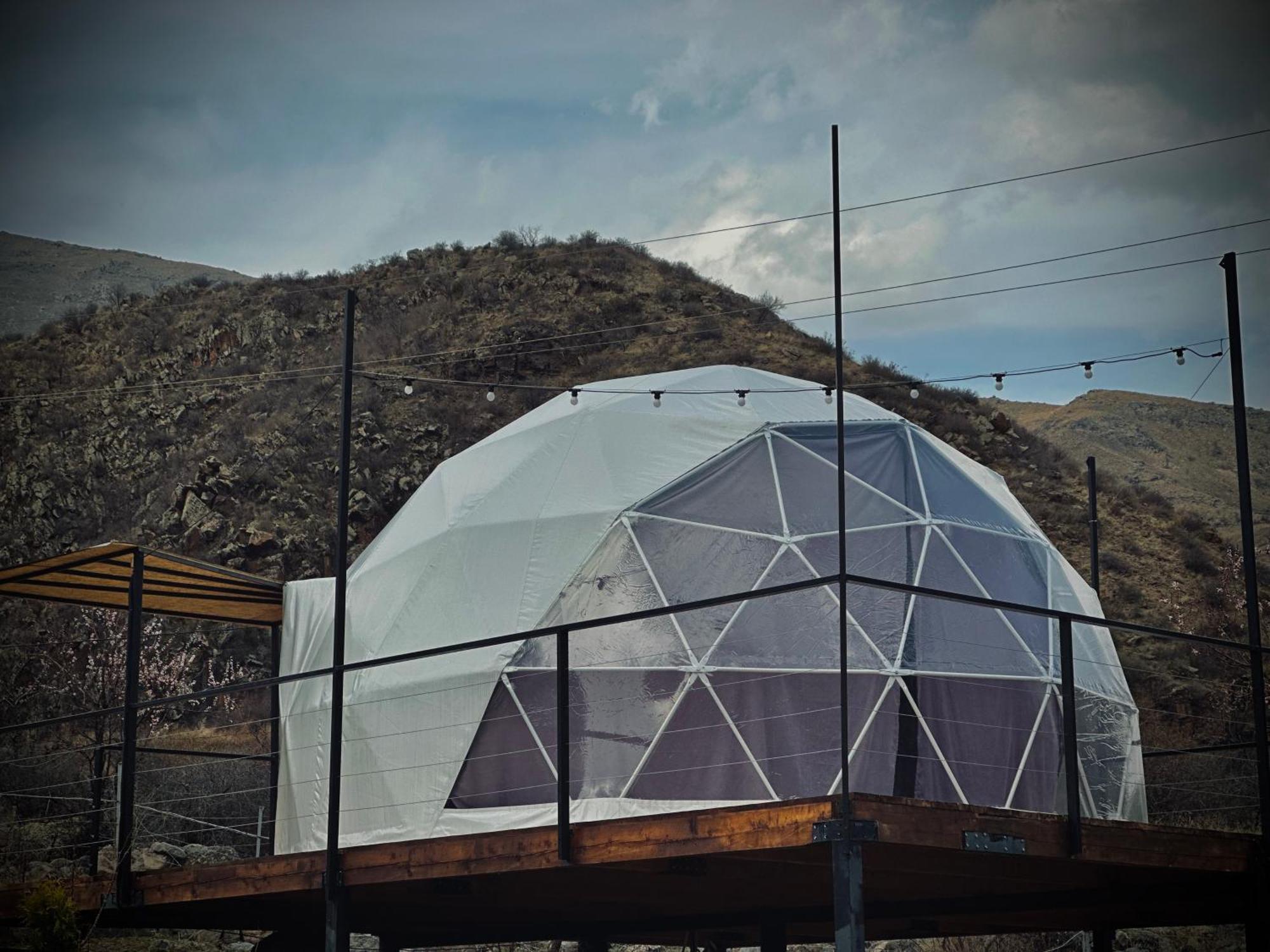 Vardzia Glamping Екстериор снимка