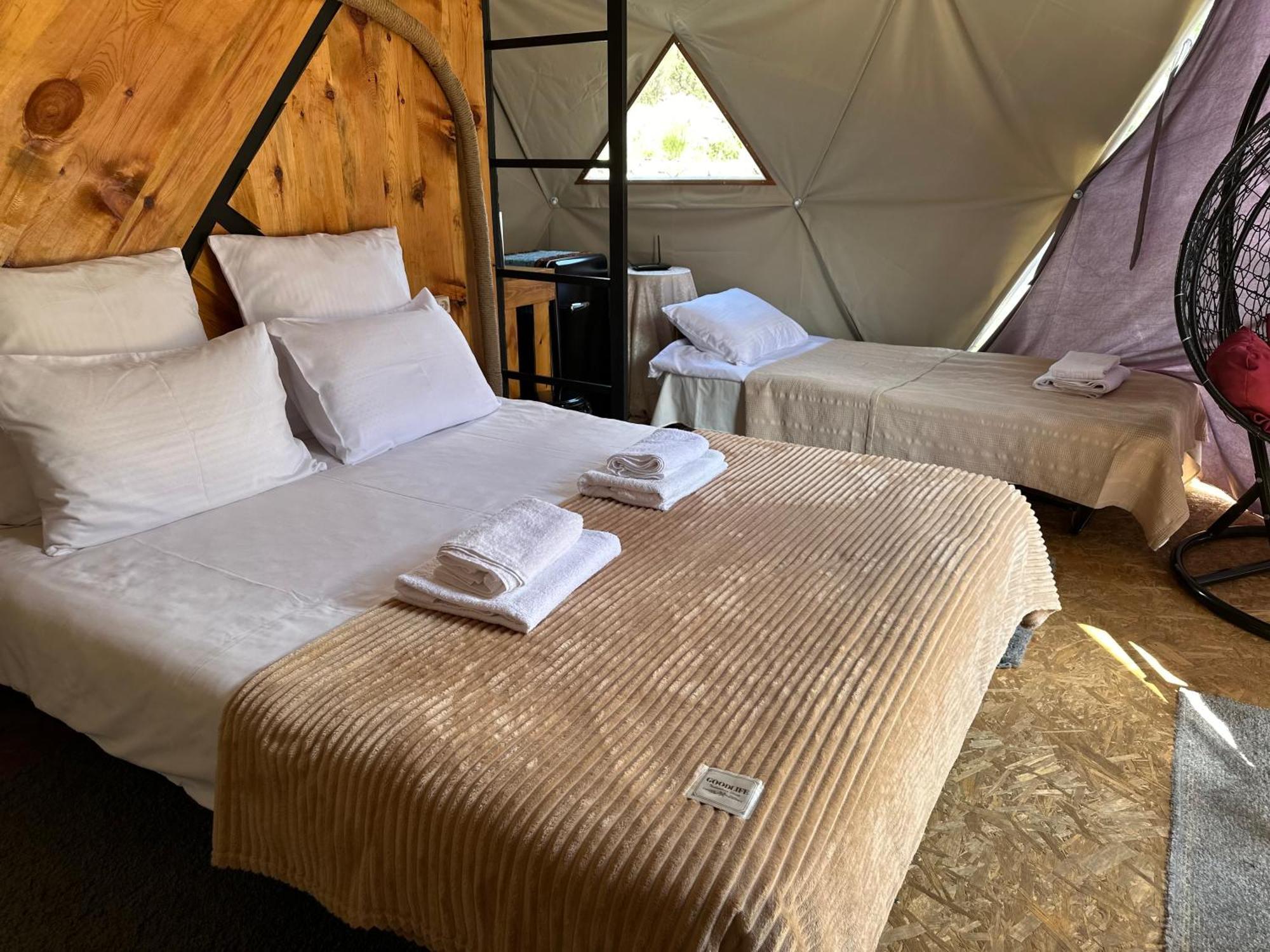 Vardzia Glamping Екстериор снимка