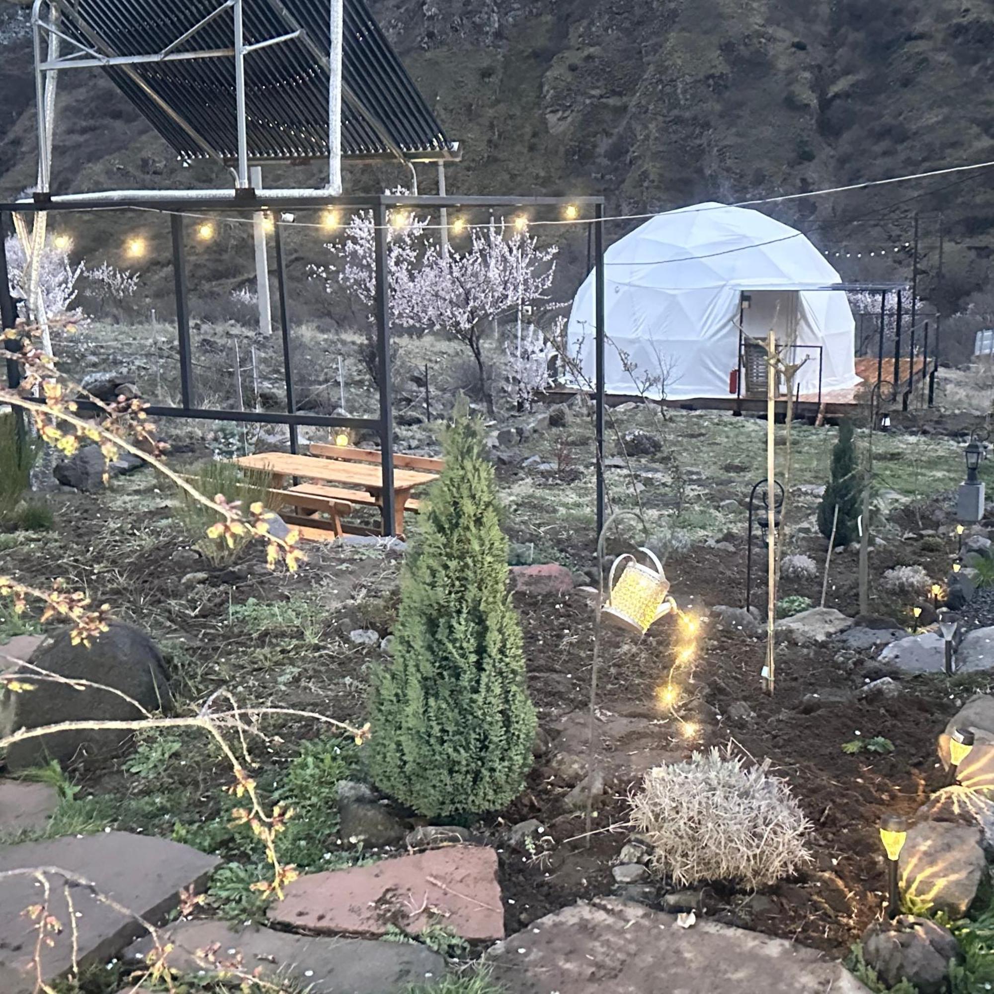 Vardzia Glamping Екстериор снимка