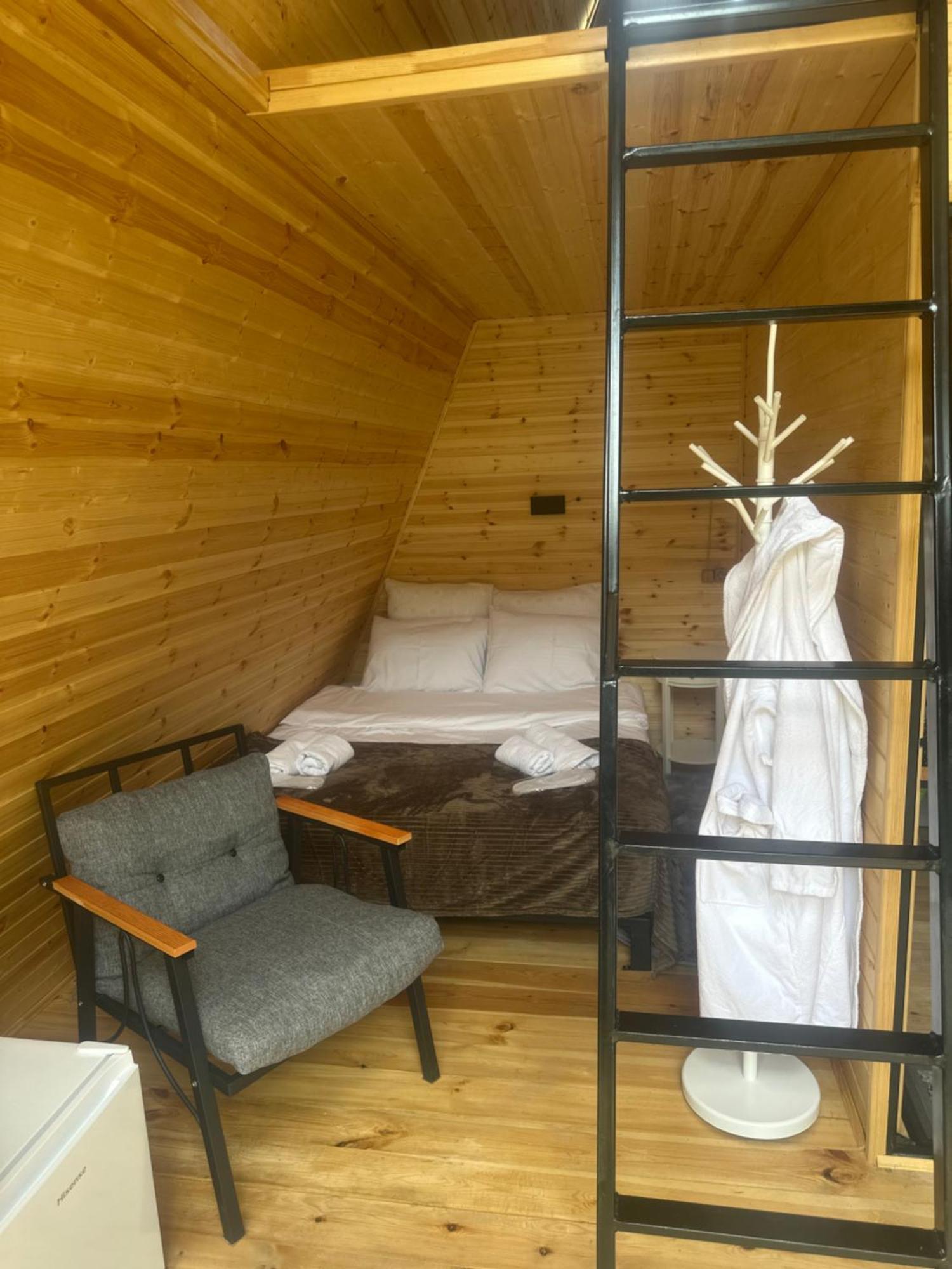 Vardzia Glamping Екстериор снимка